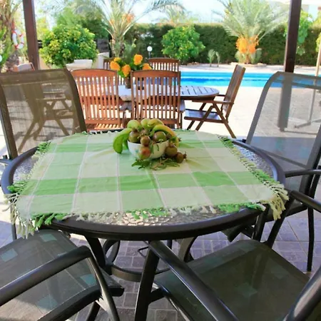 Villa Themis