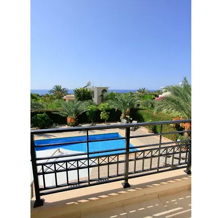 Themis * Paphos